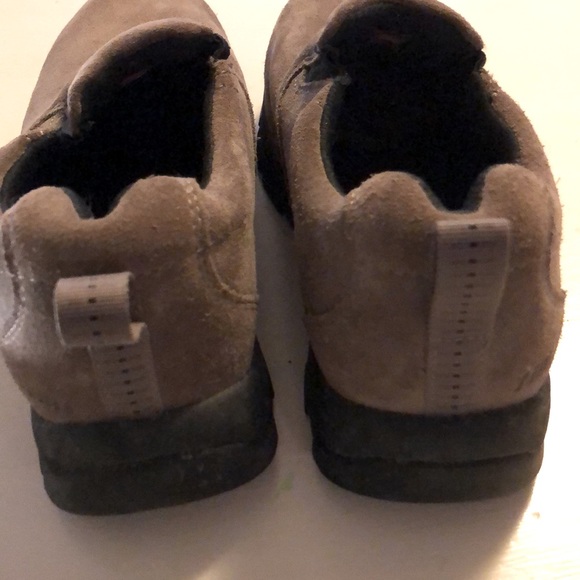 L L Bean genuine suede slip on flats size 6 - Picture 3 of 7